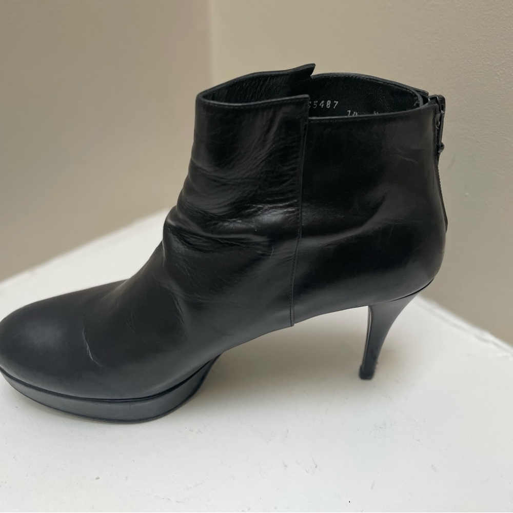 Stuart Weitzman Swell Platform Bootie 10m - image 3